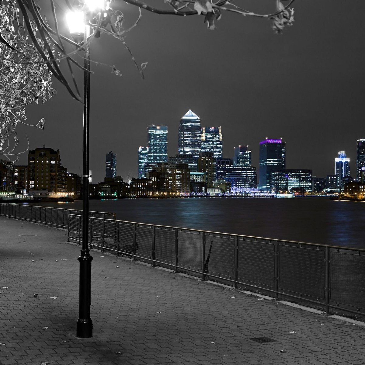 Beistelltisch London Hafen M0222 entdecken - Bild 2 Beistelltisch London Hafen M0222 entdecken - Bild 2