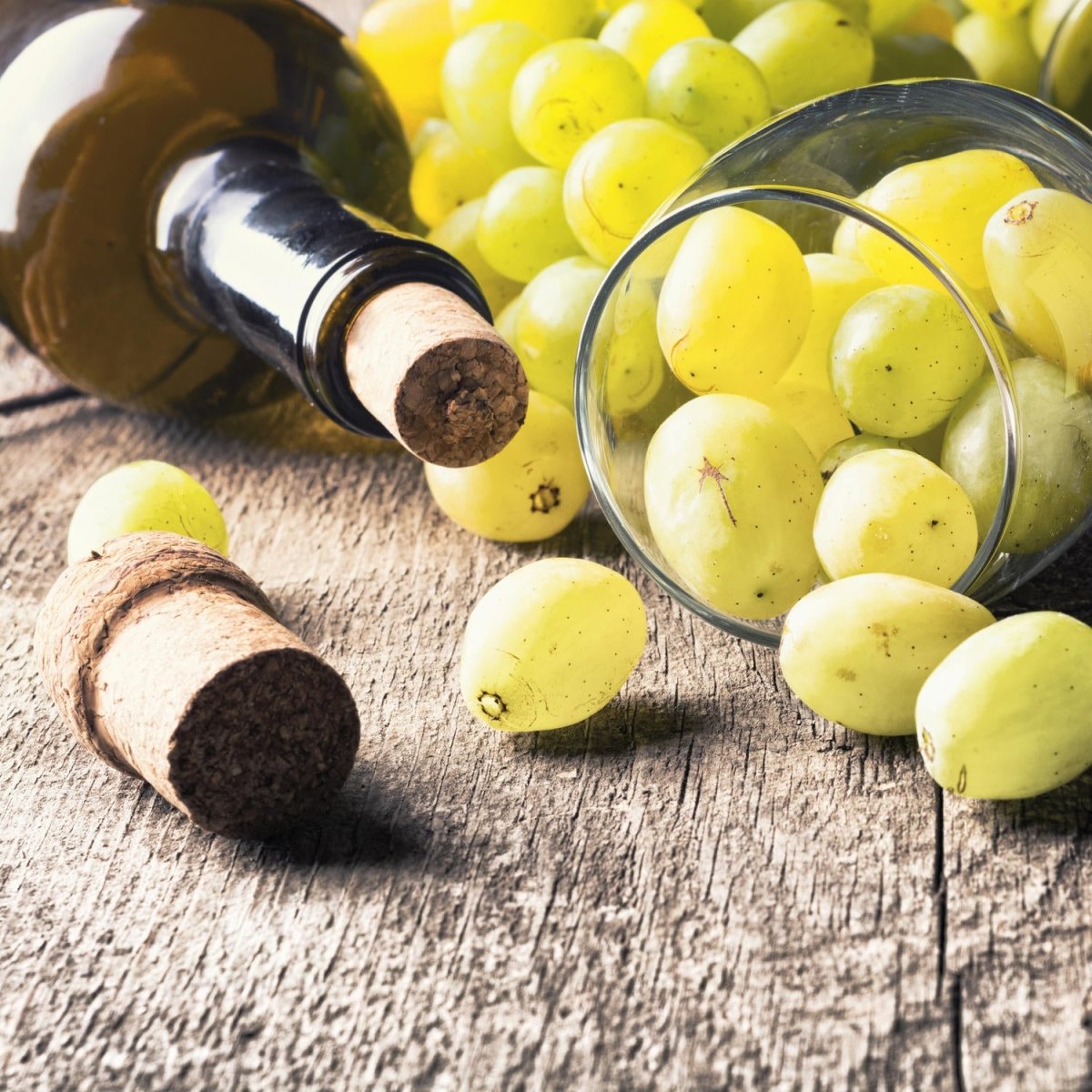 Beistelltisch Flasche Weißwein, Traube und Korken M0836 entdecken - Bild 2 Beistelltisch Flasche Weißwein, Traube und Korken M0836 entdecken - Bild 2