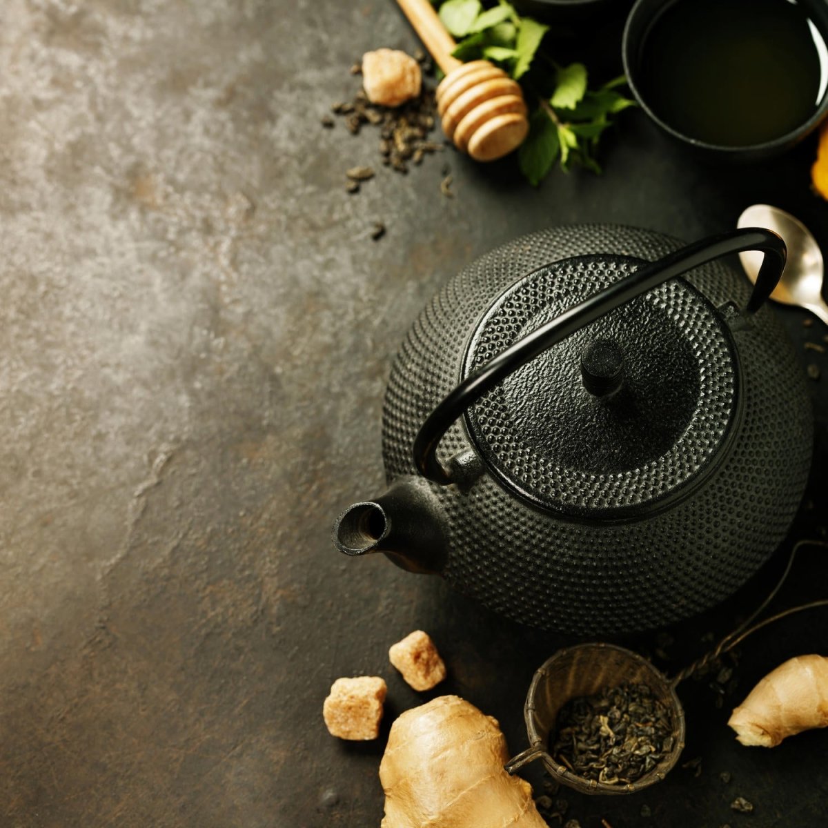 Beistelltisch Rustikale Teekanne mit Ingwer und Minze M0846 entdecken - Bild 2 Beistelltisch Rustikale Teekanne mit Ingwer und Minze M0846 entdecken - Bild 2