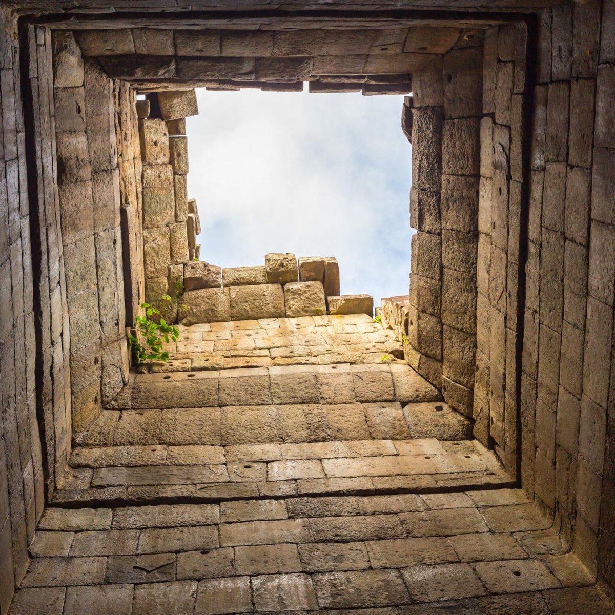 Beistelltisch Ruinen mit Blick auf den Himmel M0797 entdecken - Bild 2